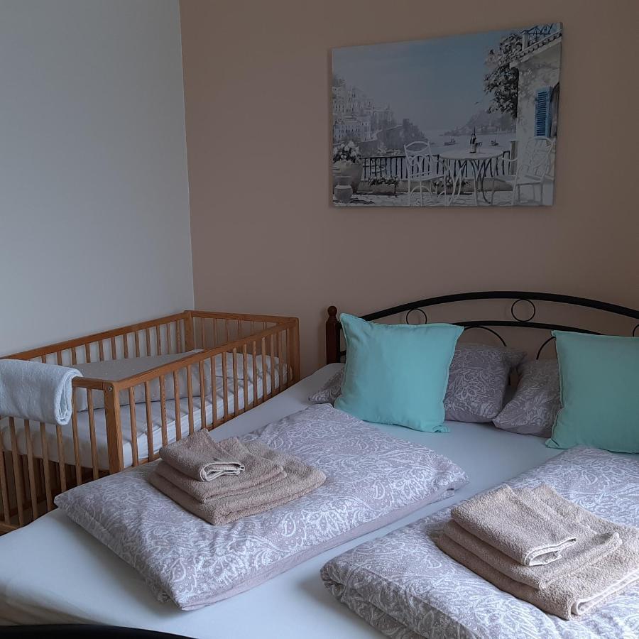 Apartman U Javoru Varnsdorf Exteriör bild